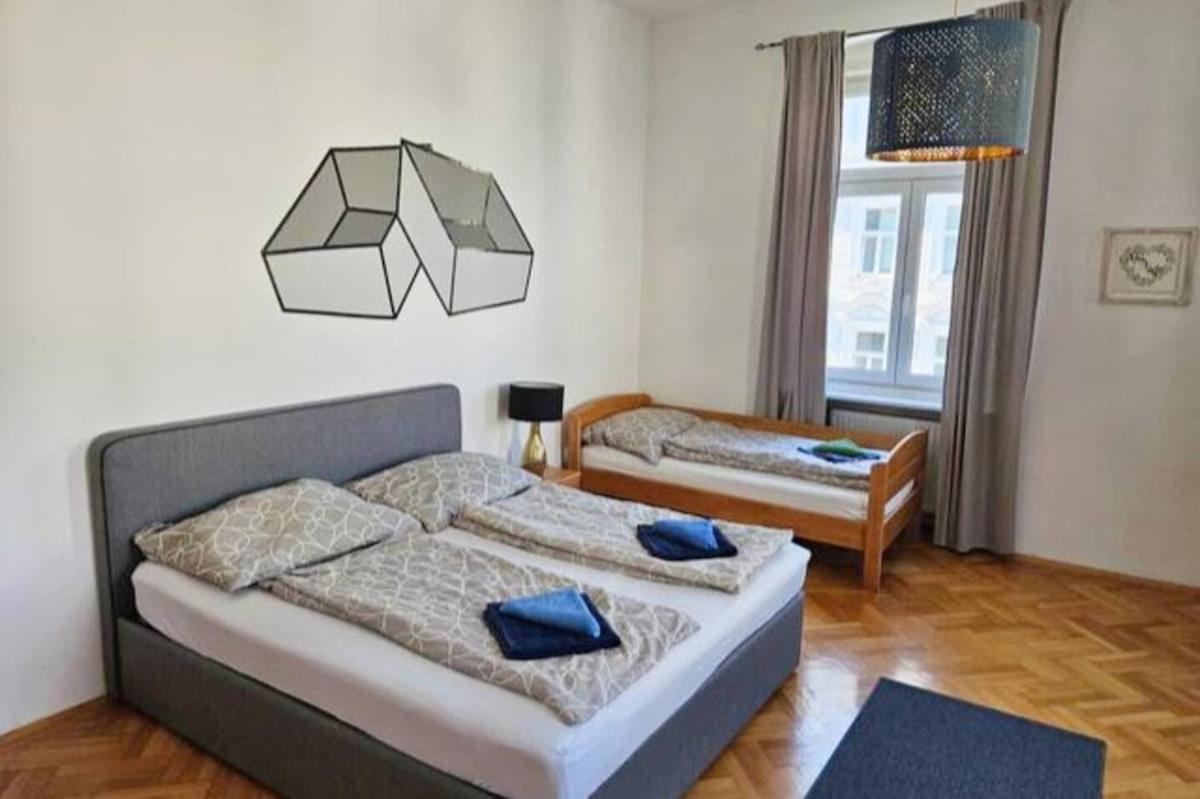 Apartment At Westbahnhof I Close To Shopping Street & Metro Wien