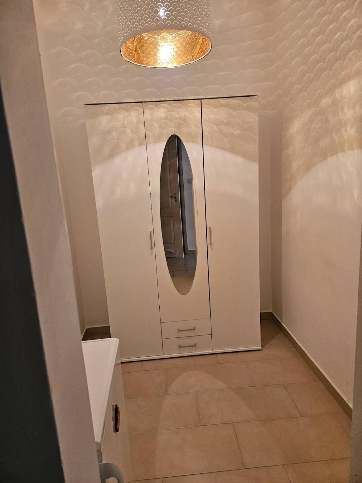 Apartment At Westbahnhof I Close To Shopping Street & Metro